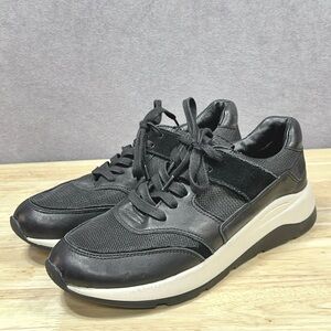 FRYE Willow Low Top Lace Up Sneakers Women's 9 B Black & White Leather EUC